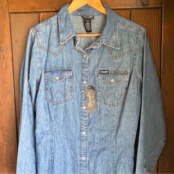 Wrangler Dresses & Skirts - Wrangler denim button up dress L NWT